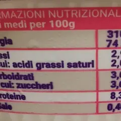 Tabella nutrizionale: energia, grassi, carboidrati, proteine e sale per 100g. Scopri i ricotta magra valori nutrizionali.